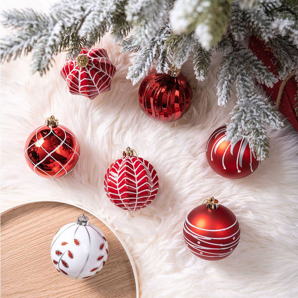 Festive Red and White Colors 16 Piece Christmas Ornaments Set
