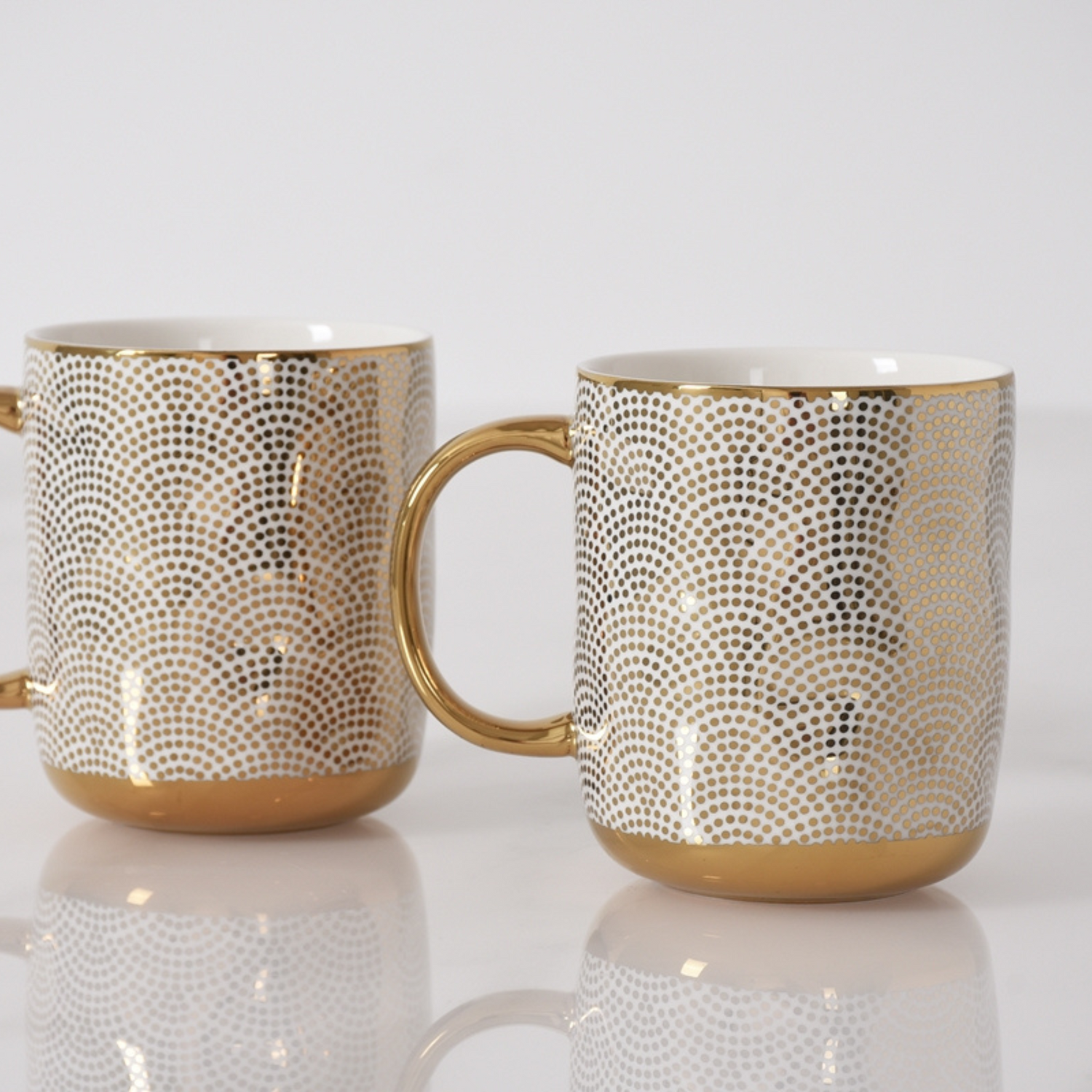 Set of 2 Dotted Mugs